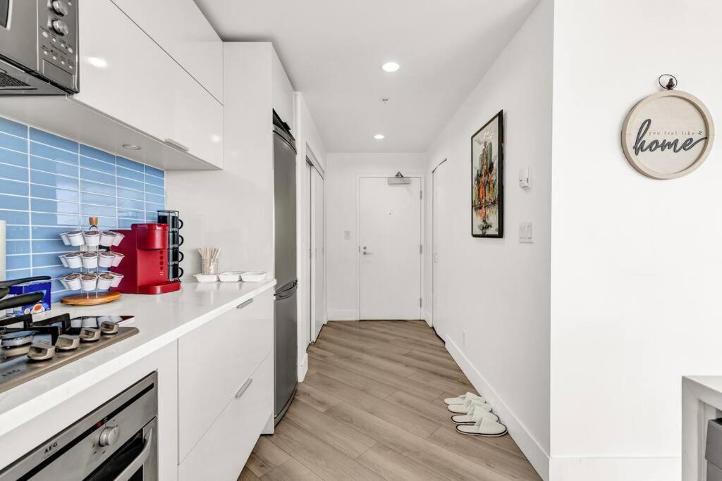 Central Luxury Apartment With Best City Views! Vancouver Exterior foto