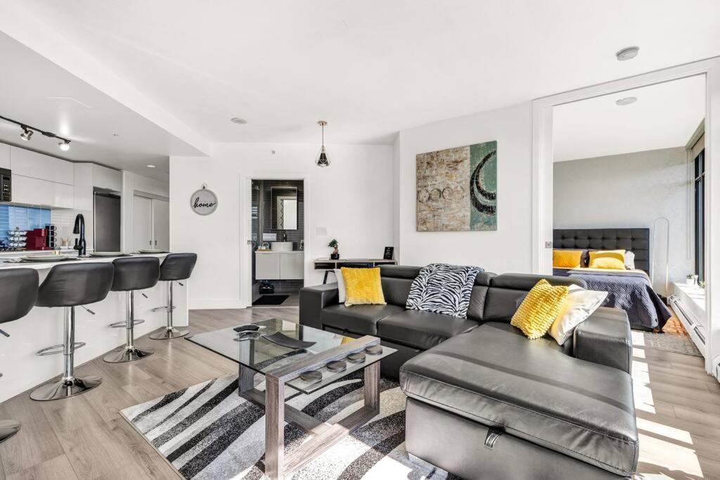 Central Luxury Apartment With Best City Views! Vancouver Exterior foto