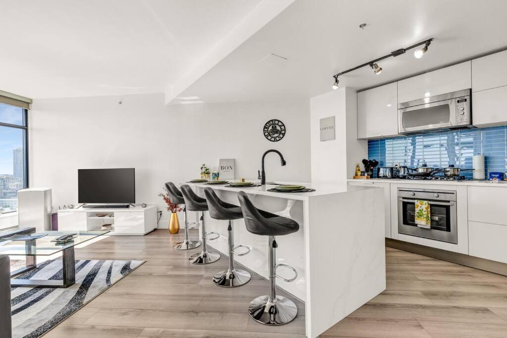 Central Luxury Apartment With Best City Views! Vancouver Exterior foto