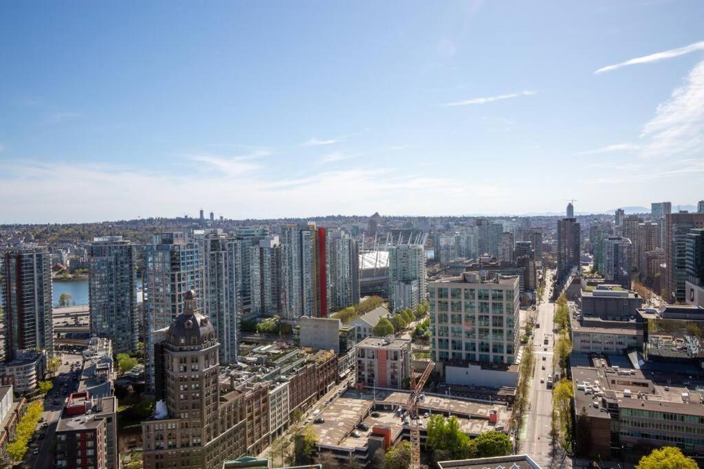 Central Luxury Apartment With Best City Views! Vancouver Exterior foto