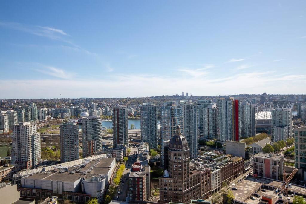 Central Luxury Apartment With Best City Views! Vancouver Exterior foto
