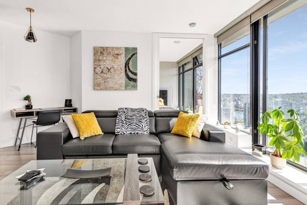 Central Luxury Apartment With Best City Views! Vancouver Exterior foto